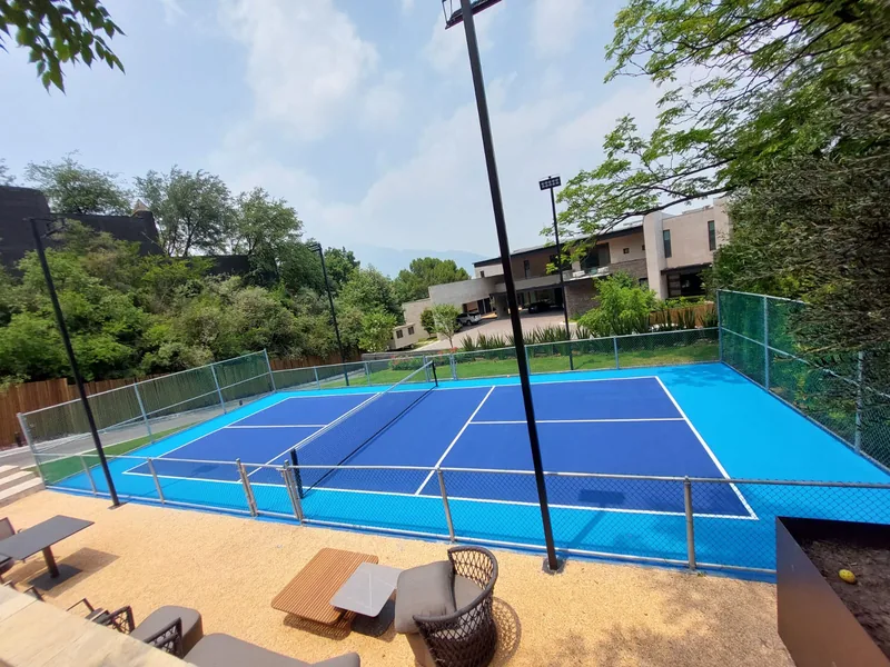 Cancha de pickleball con sistema acrílico antiderrapante PLAYKO
